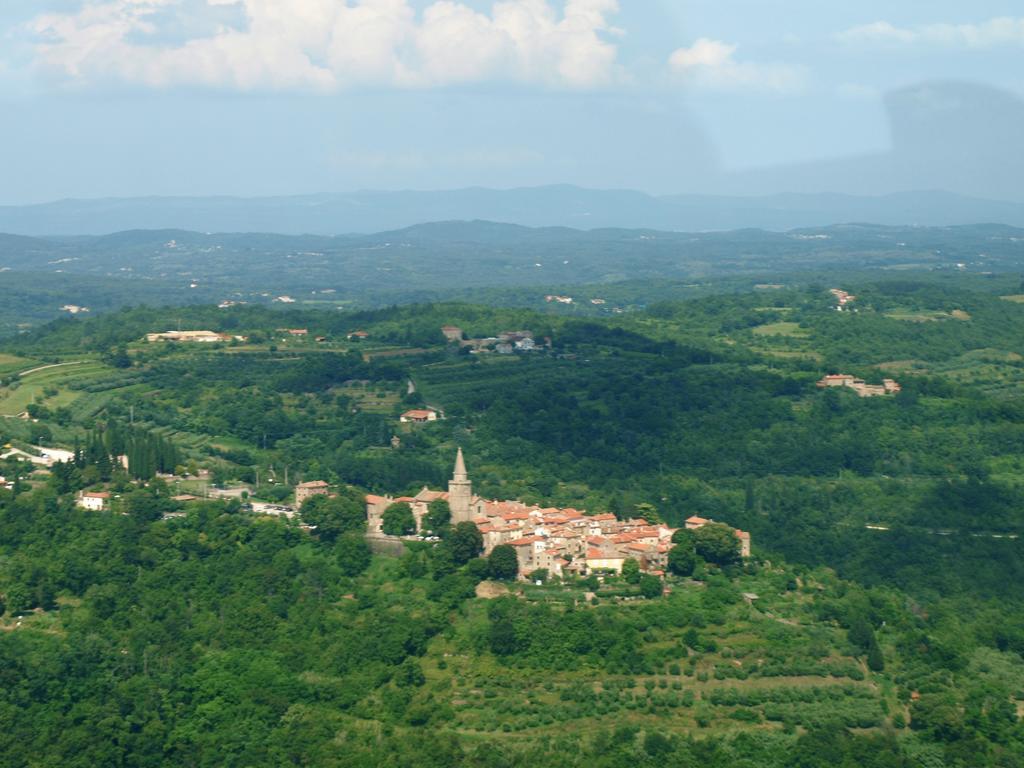 Al Merlo Olivo, Rural Istrian House Buje Exterior photo