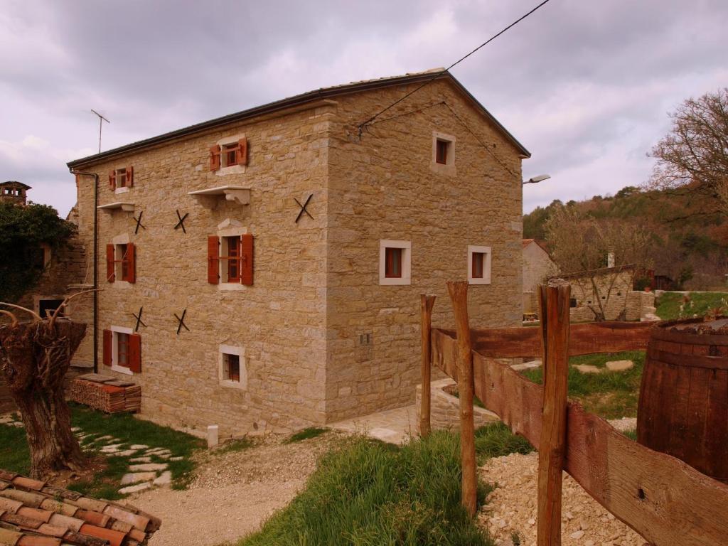 Al Merlo Olivo, Rural Istrian House Buje Exterior photo